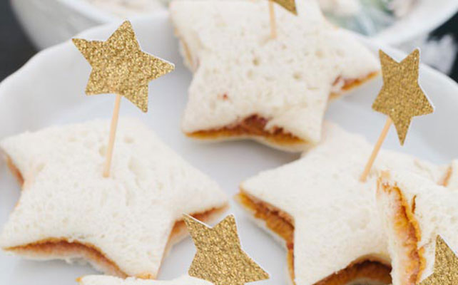 Как сделать украшения-звёздочки для капкейков