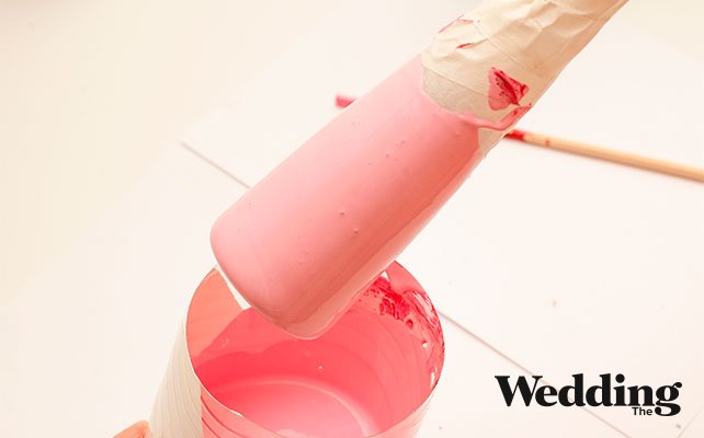 оклеиваем половину бутылки скотчем