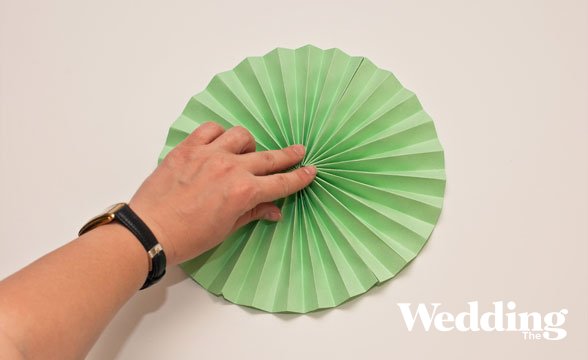 Веер для украшения из бумаги