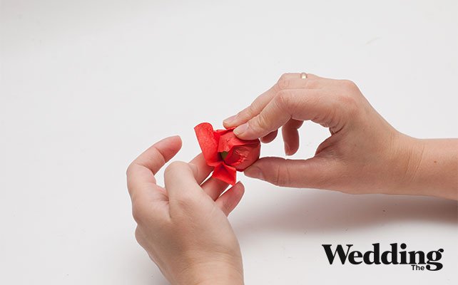 как сделать венок из бумажных шариков, обернуть шарик бумагой