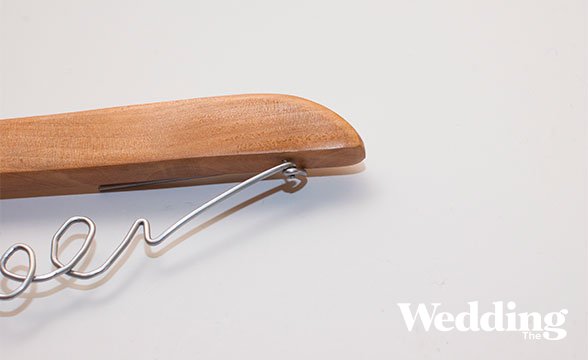 вешалка для свадебного платья